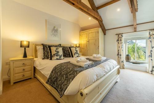 Sunflower Cottage - Gonwin Manor