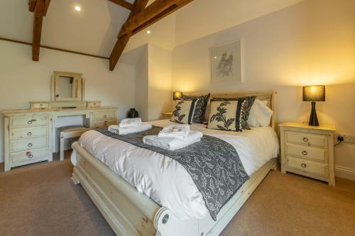 Sunflower Cottage - Gonwin Manor