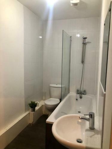 Smart Central Apartment, 5 Mins From Centre