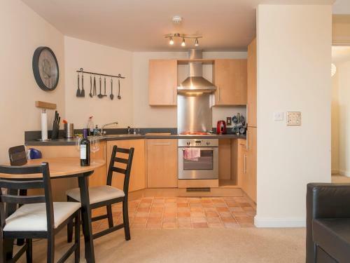Mega Apartment Next To City Centre And Bay With Parking