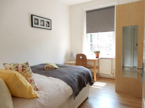 Hostal Double Room, Chatham Dockyard
