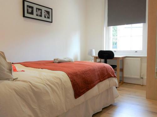 Hostal Double Room, Chatham Dockyard