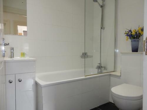 Hostal Double Room, Chatham Dockyard