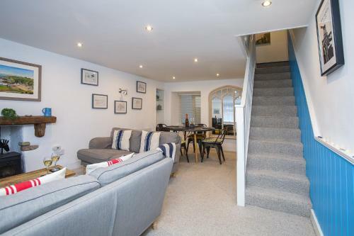 Bwthyn Cerrig (pebble Cottage)
