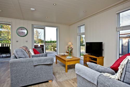 Cedar Lodge, Strawberryfield Park