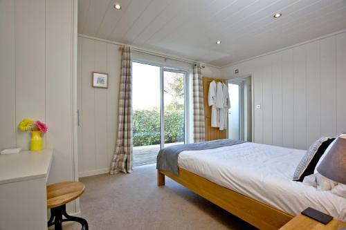 Whileaway Lodge, Strawberryfield Park