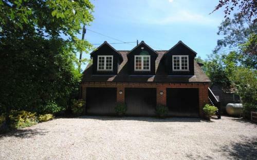 Oldbury Cottage, Easthampnett