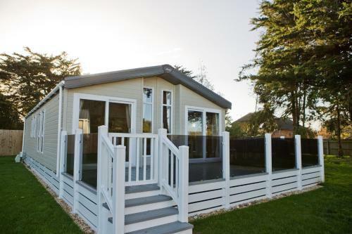 6 Berth Luxury Lodge In Christchurch Dorset