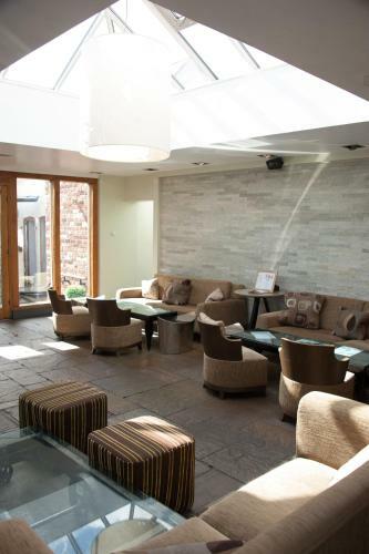 Hotel Cock O' Barton