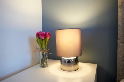 Clarendon Heights - Stylish Two-bedroom Apartment