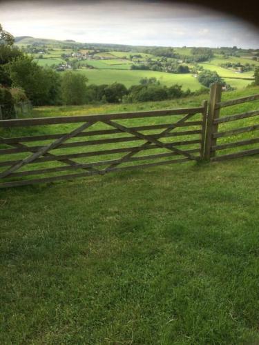 Impeccable 1-bed Cottage Near Corwen