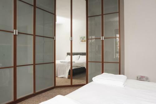 Hostal Coventry Deluxe Rooms By Paym�n Club