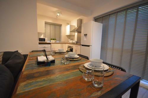 Luxury 3 Bedroom Ground Floor Apartment - Coventry