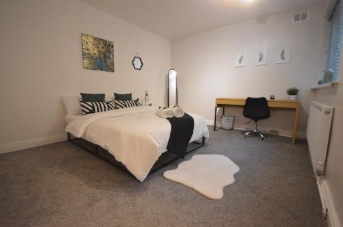 Luxury 3 Bedroom Ground Floor Apartment - Coventry