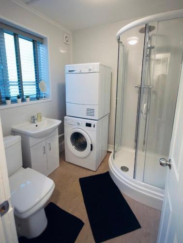 Luxury 3 Bedroom Ground Floor Apartment - Coventry