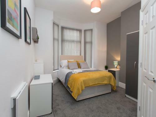 Hostal Townhouse @ 166 Ruskin Road Crewe