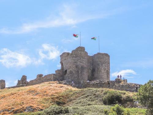 2 Bron Dwyfor