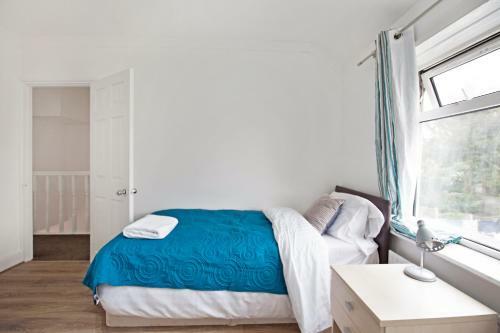 Dagenham 4 Bedhouse Rm10