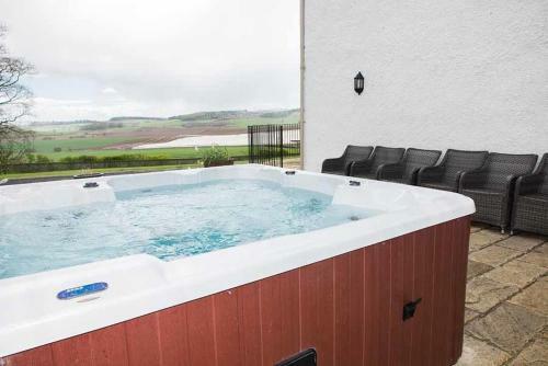 Balmeadowside Farmhouse Near Cupar Fife