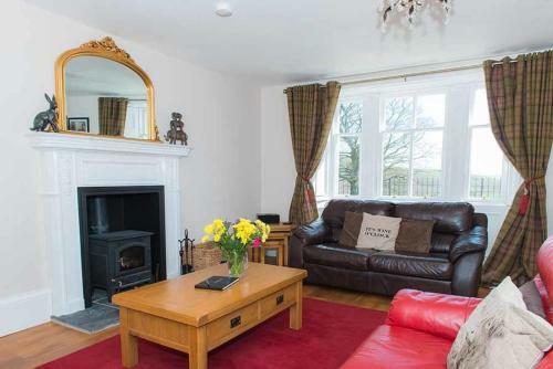 Balmeadowside Farmhouse Near Cupar Fife