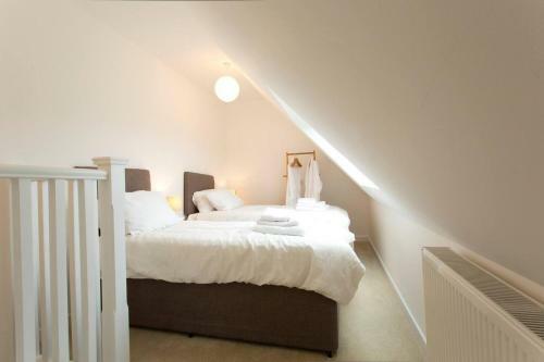 Remarkable 2-bed Apartment In Culross