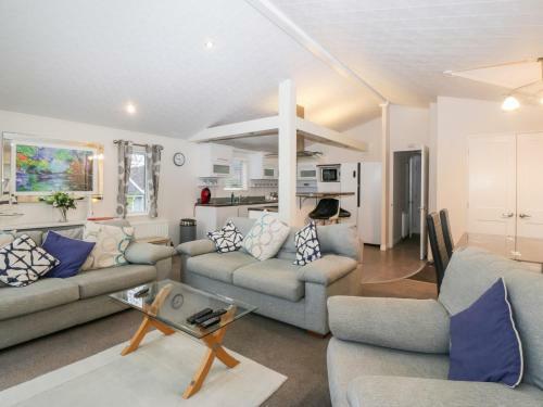 Oyster Bay Lodge