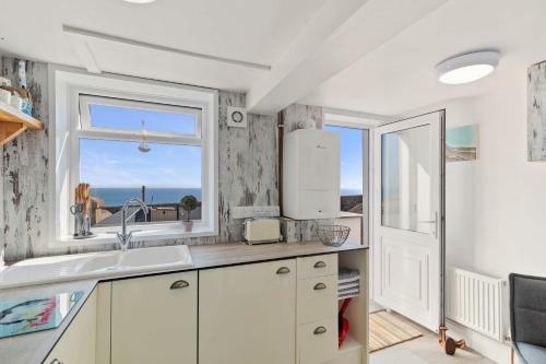 3 Lighthouse Row