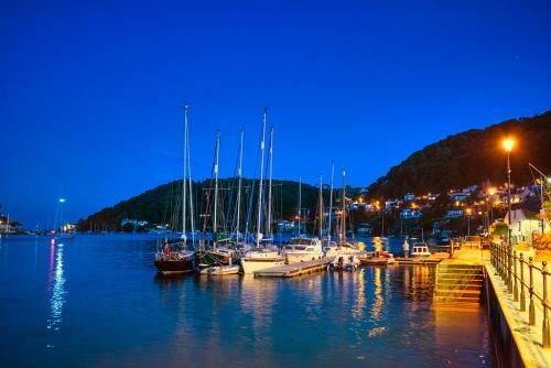 Bed & Breakfast Waterfront House