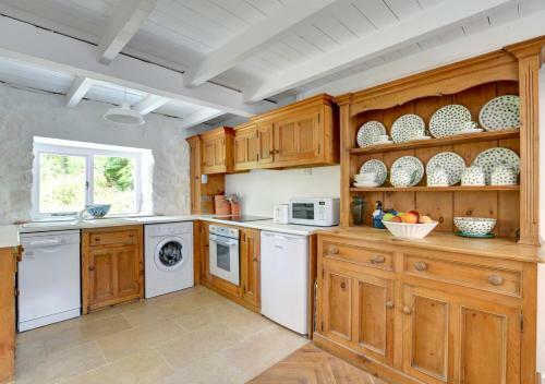 Crown Cottage