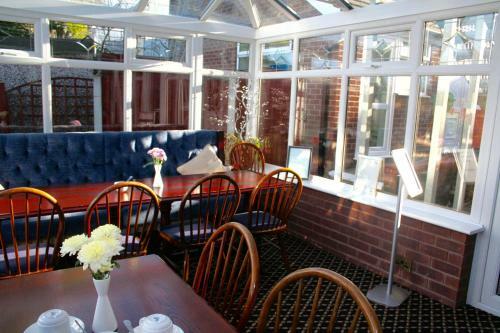 Hostal Barton Villa