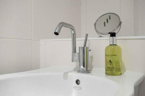 ? Central, Spacious Apartment Close To University?