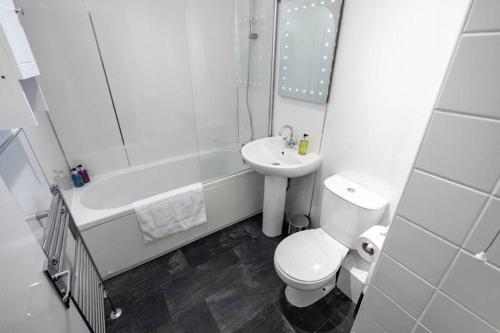 Apartamento ? Spacious 2 Bed Flat, Close To University ?