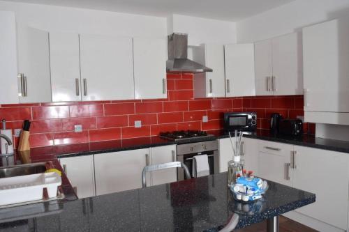 Apartamento Large Stylish City Centre Flat