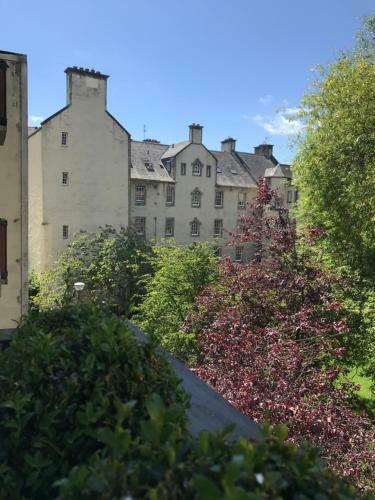 Chessels Court Apartment