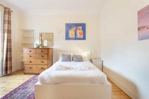 Apartamento Spacious Traditional 3 Bedroom Flat In New Town