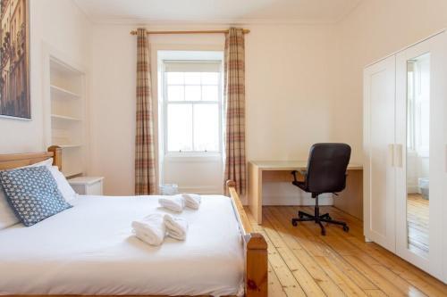 Apartamento Spacious Traditional 3 Bedroom Flat In New Town