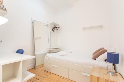Apartamento Spacious Traditional 3 Bedroom Flat In New Town