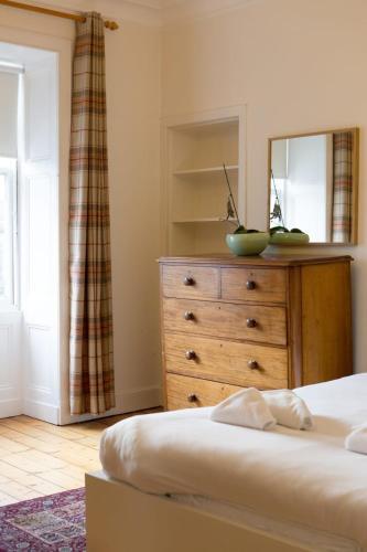 Apartamento Spacious Traditional 3 Bedroom Flat In New Town