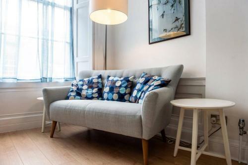 Altido Spacious And Stylish 4-bed Georgian Apartment
