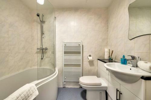 Altido Spacious And Stylish 4-bed Georgian Apartment