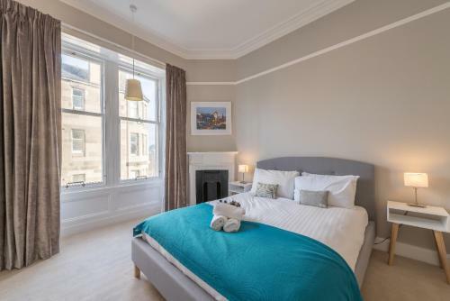 Bruntsfield Place - Beautiful 2 Bed Apartment With Spectacular Views!