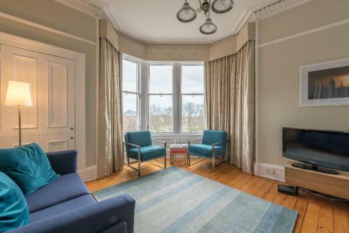 Bruntsfield Place - Beautiful 2 Bed Apartment With Spectacular Views!