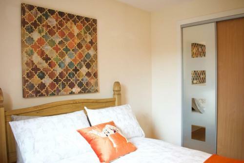Spacious 3 Bed Apartment In Central Location