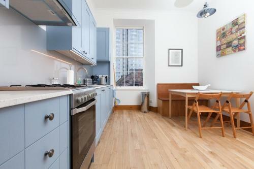 Traditional Luxury Apartment Sleeps 10