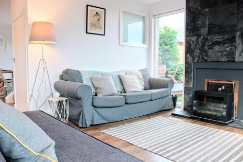 Beautiful Home With Castle Views And Garden And Parking