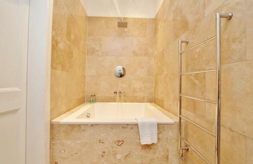 Apartamento 3 Bed Apt In Historic Ramsay Garden