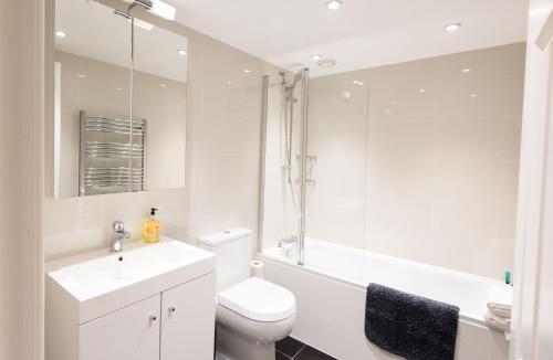 Frederick Street Apartment