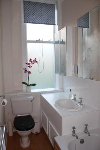 Apartamento Sunny First Floor Stockbridge Flat