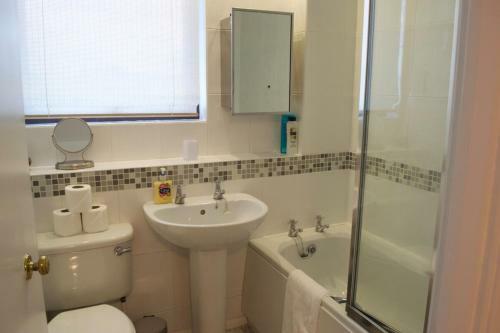 Apartamento Comfortable Bright 2 Bed Minutes From Leith Walk