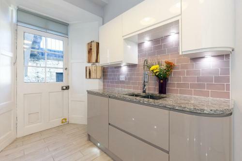 Apartamento Beautifully Modernised New Town Home Sleeps 6